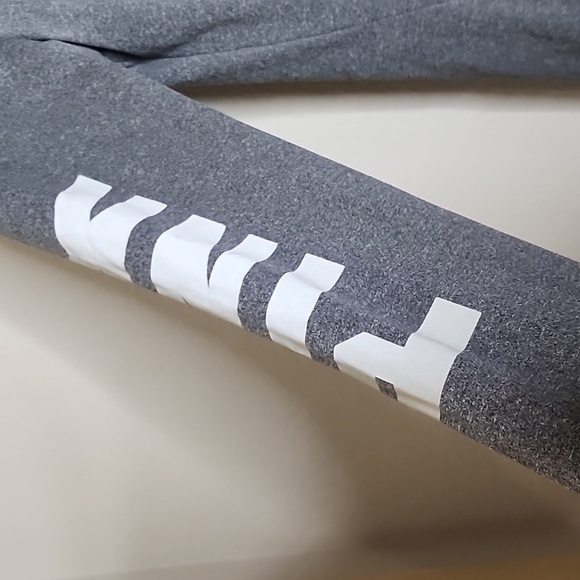 Pink Victoria secret ultimate grey long-sleeved top size small - Picture 5 of 6